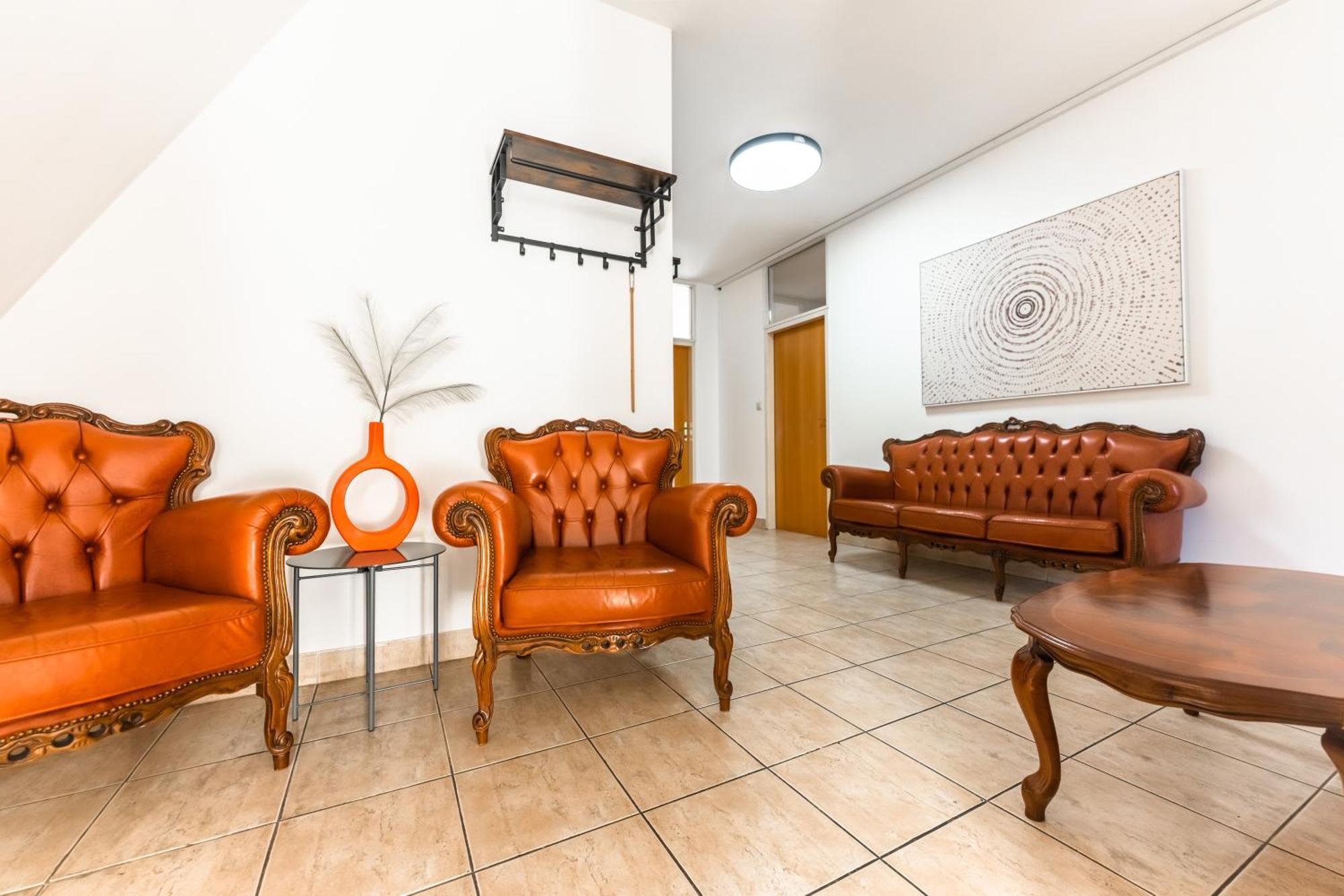 Lovely 4-Bedroom Flat In Historical Center With Stunning View Trenčín Dış mekan fotoğraf