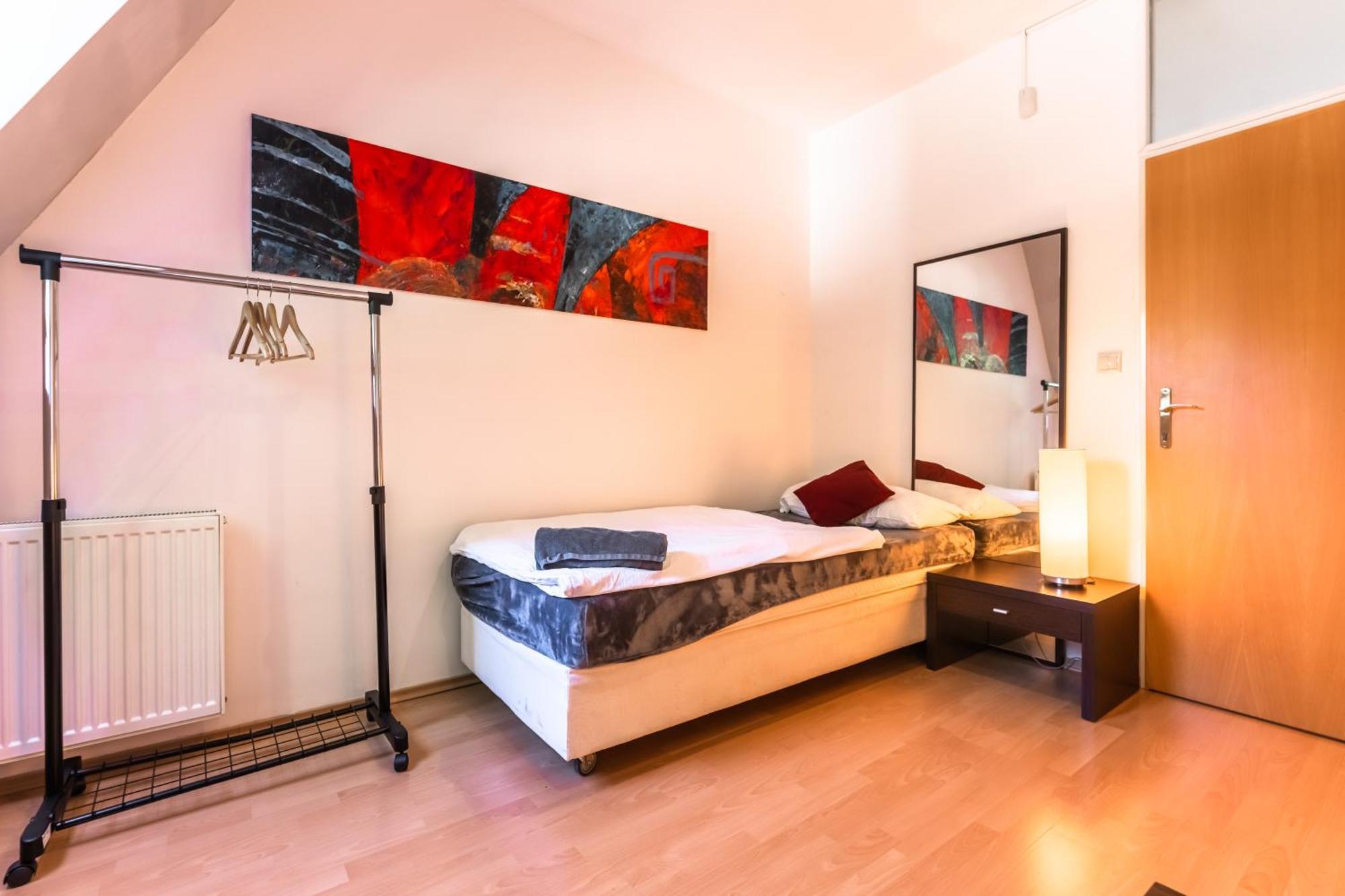 Lovely 4-Bedroom Flat In Historical Center With Stunning View Trenčín Dış mekan fotoğraf